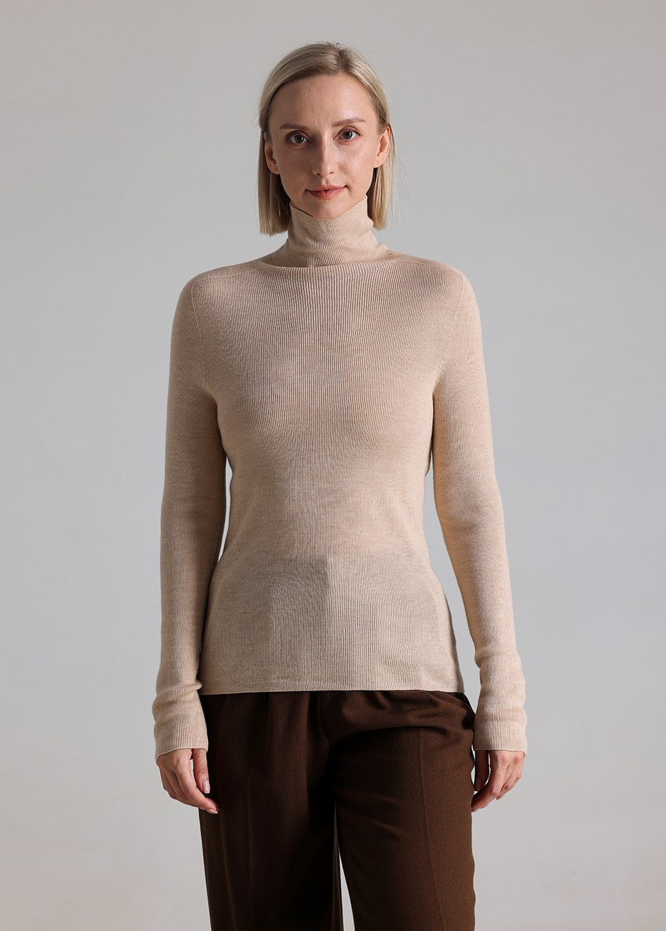 MANQUEEN M6601 Women's 100% Merino Wool Turtleneck Pullover Sweaters -Beige