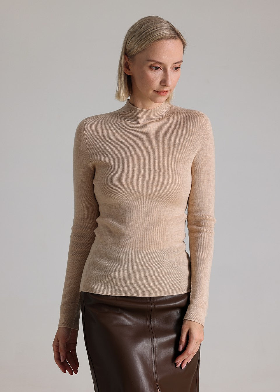 MANQUEEN M6602 Women's 100% Merino Wool Mock Neck Pullover Sweaters - Beige