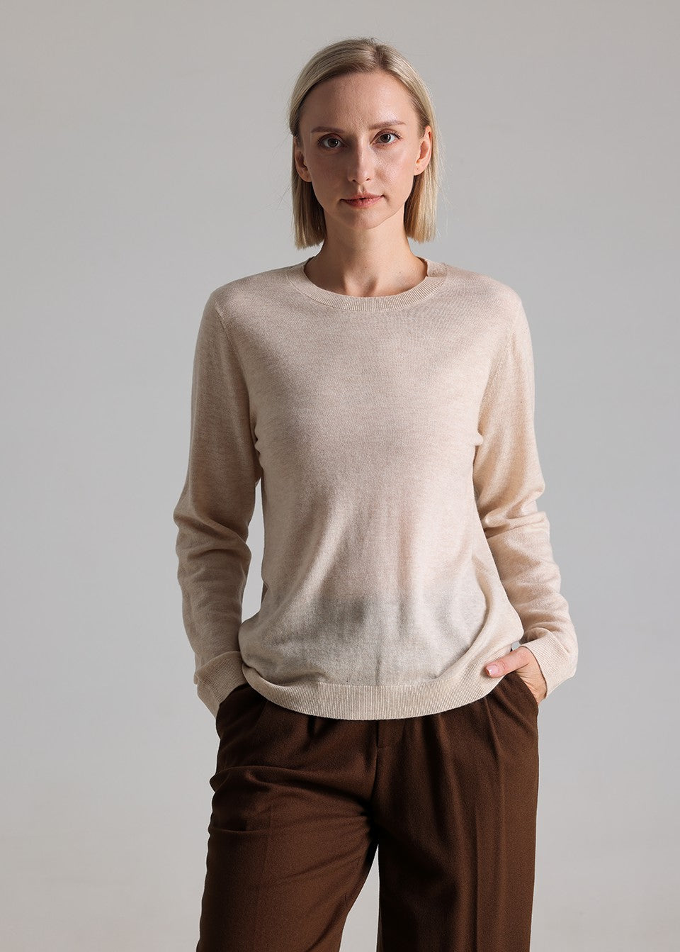 MANQUEEN M8828 Women's 100% Merino Wool Round Neck Pullover Sweaters - Beige