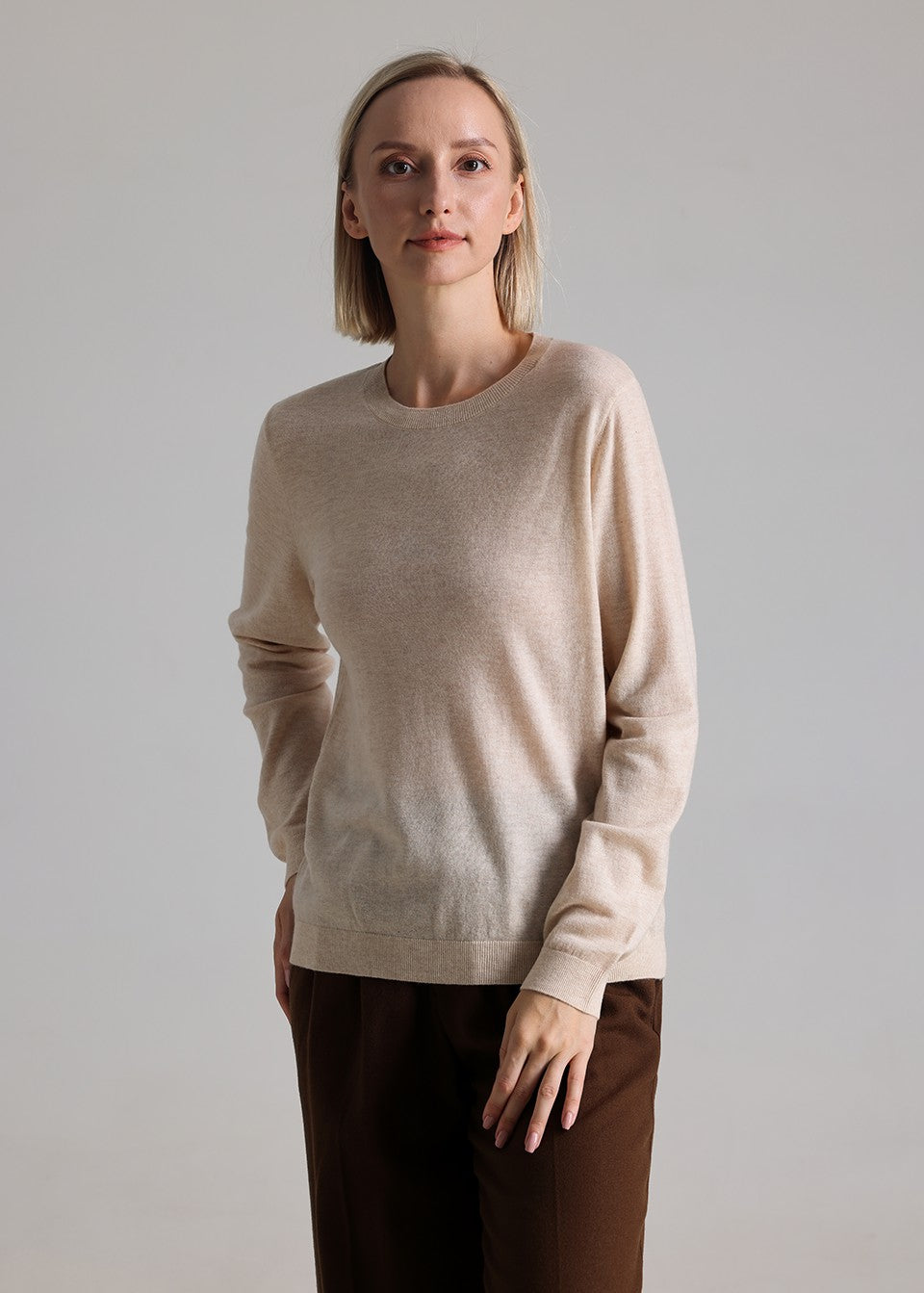 MANQUEEN M8828 Women's 100% Merino Wool Round Neck Pullover Sweaters - Beige