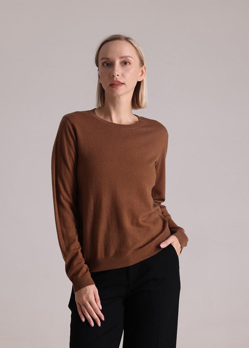 MANQUEEN M8828 Women's 100% Merino Wool Round Neck Pullover Sweaters - Mocha Brown