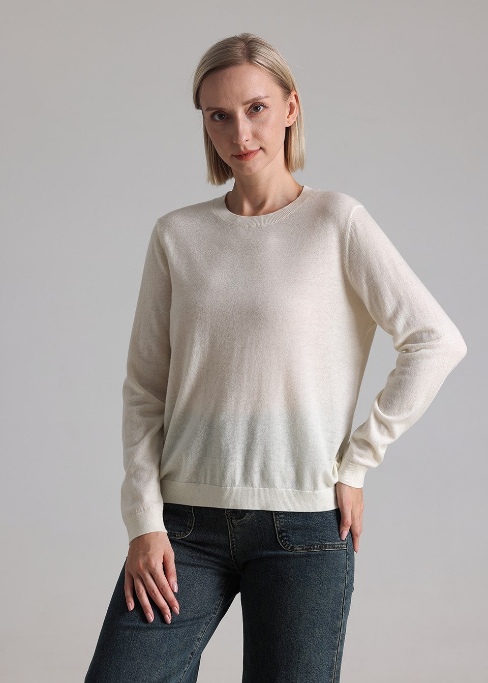 MANQUEEN M8828 Women's 100% Merino Wool Round Neck Pullover Sweaters - White