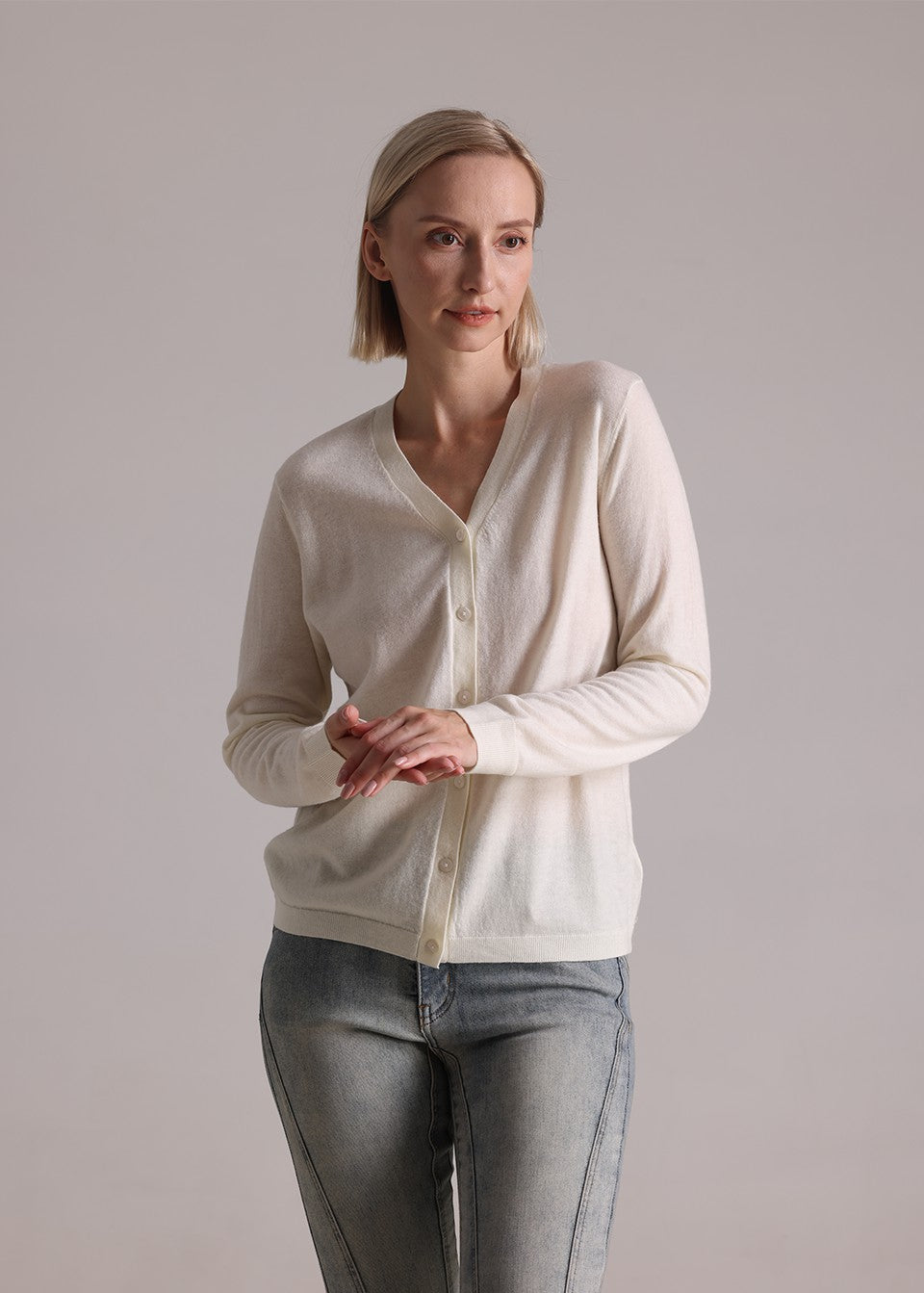 MANQUEEN M8831 Women's 100% Merino Wool V-Neck Cardigan Sweaters - White