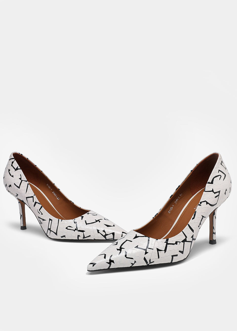 MANQUEEN M812D-1 Women's Luxury Handmade Snakeskin Pointed Toe Pumps- White